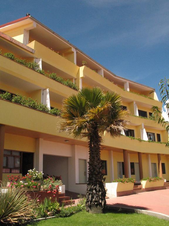 Hotel Andino Club - Hotel Asociado Casa Andina 와라스 외부 사진